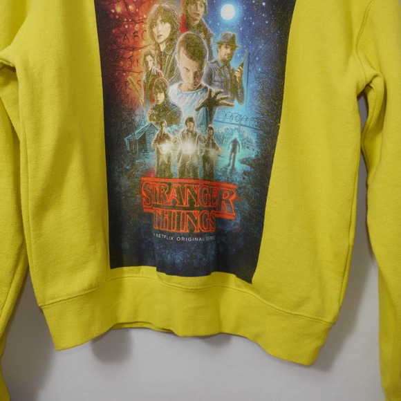 Stranger Things Yellow Sweater Size S - Picture 3 of 11